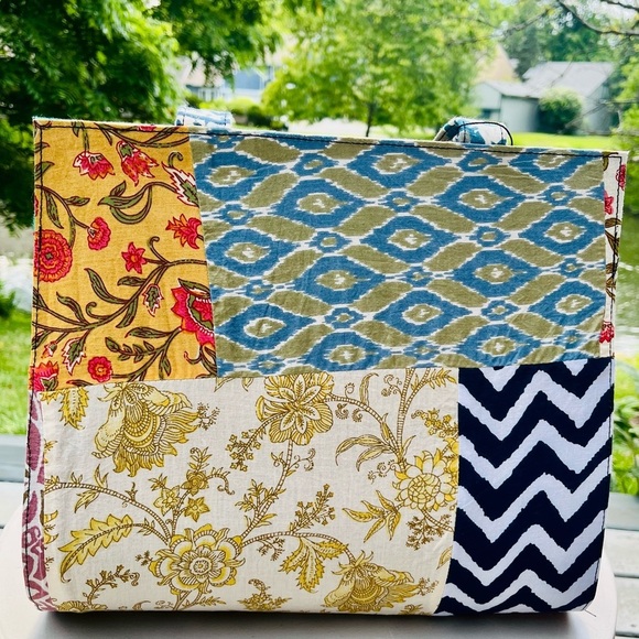 New Vibrant Unique Quilted Colorful Patchwork Tote Bag Sturdy Construction - Picture 2 of 14